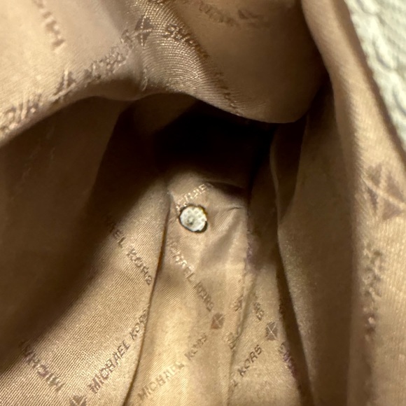 Michael Kors Savannah Saffiano Large Leather Satchel - Picture 7 of 7